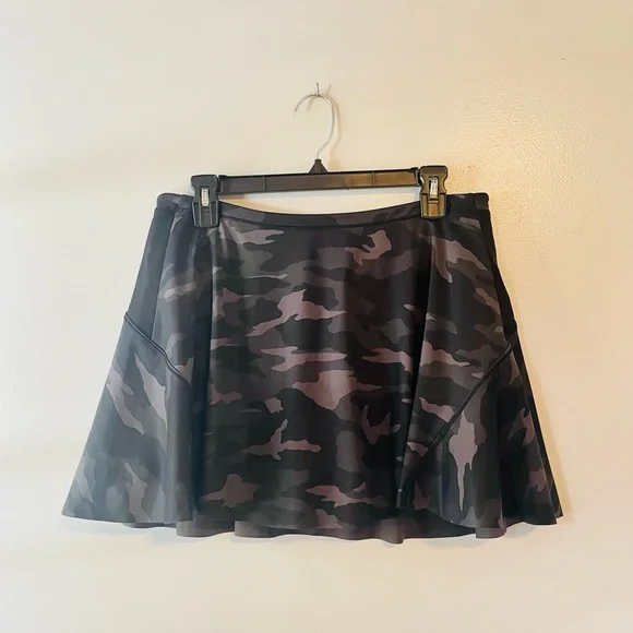 Athleta Matchpoint Skort - Picture 3 of 5